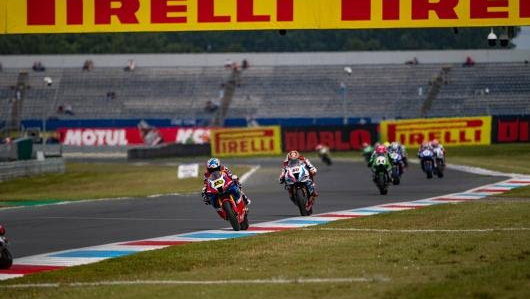Alvaro Bautista leads Michael van der Mark, 2021 Assen WorldSBK. - Pirelli Moto.